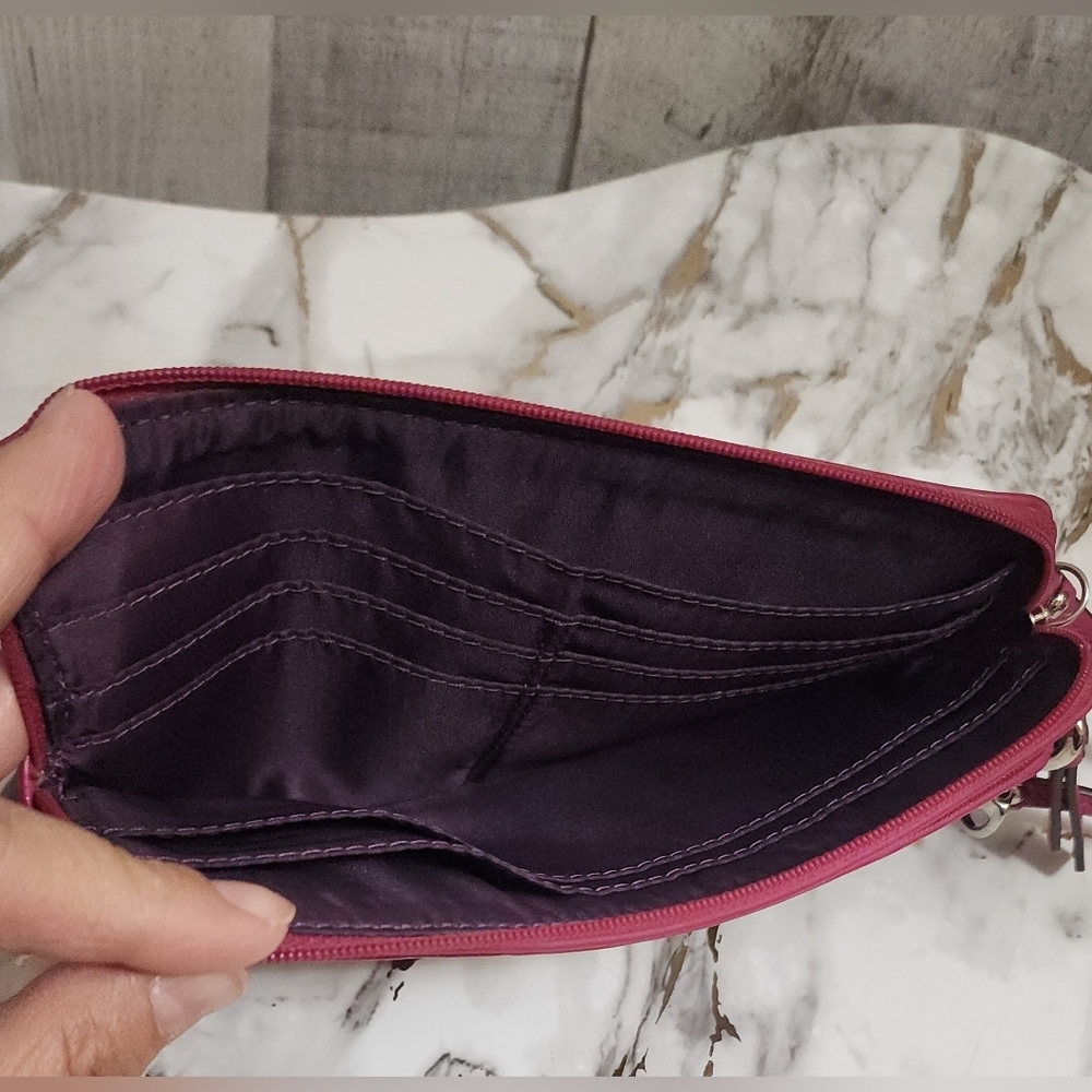 🌷Vintage Coach Daisy Leather Double Wallet / Wrislet in Magenta and Purple🌷 - Picture 6 of 15